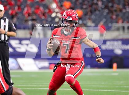 Thumbnail 3 in Cedar Hill vs. Katy (UIL 6A Division 2 Final) photogallery.