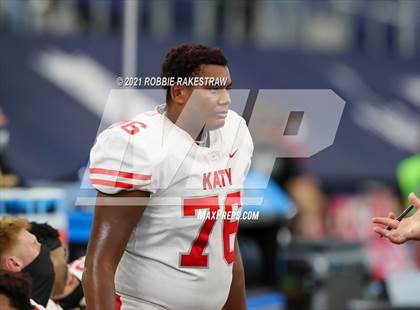 Thumbnail 1 in Cedar Hill vs. Katy (UIL 6A Division 2 Final) photogallery.