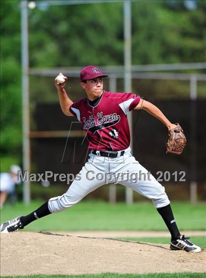 Thumbnail 3 in North Haven vs. Maloney (CIAC Class L 1st Round) photogallery.