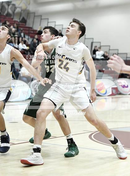 Thumbnail 3 in Oak Ridge vs. De La Salle (Rancho Mirage Holiday Invitational) photogallery.