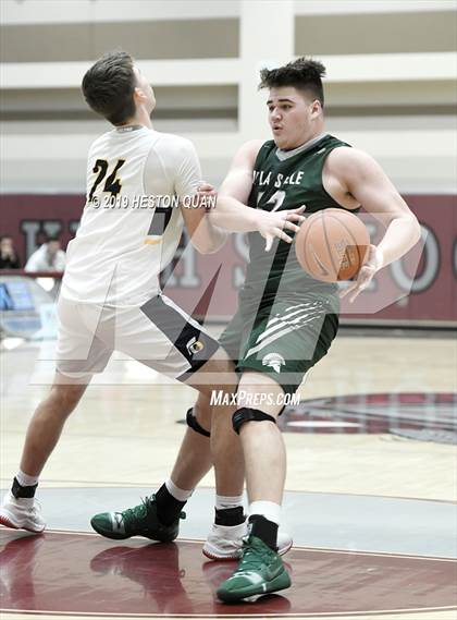 Thumbnail 2 in Oak Ridge vs. De La Salle (Rancho Mirage Holiday Invitational) photogallery.