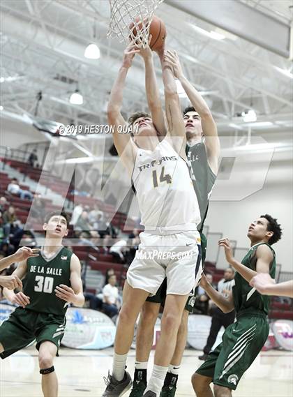 Thumbnail 3 in Oak Ridge vs. De La Salle (Rancho Mirage Holiday Invitational) photogallery.