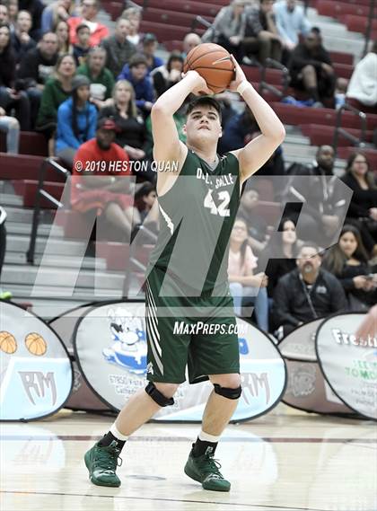 Thumbnail 2 in Oak Ridge vs. De La Salle (Rancho Mirage Holiday Invitational) photogallery.