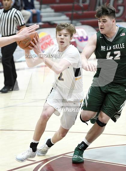 Thumbnail 2 in Oak Ridge vs. De La Salle (Rancho Mirage Holiday Invitational) photogallery.