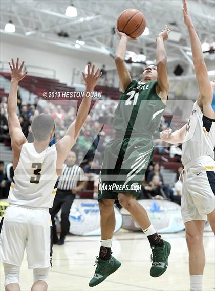 Thumbnail 2 in Oak Ridge vs. De La Salle (Rancho Mirage Holiday Invitational) photogallery.