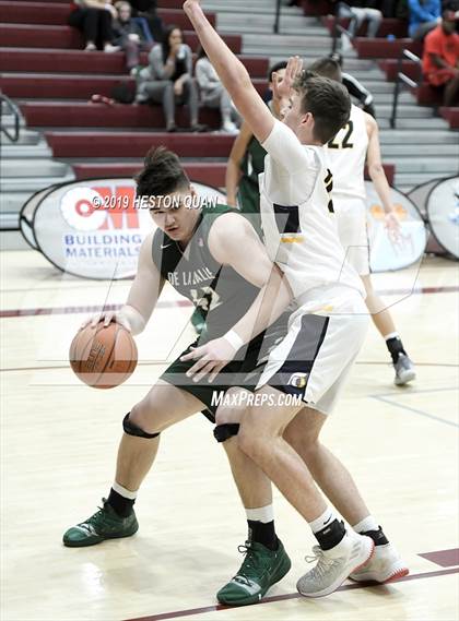 Thumbnail 3 in Oak Ridge vs. De La Salle (Rancho Mirage Holiday Invitational) photogallery.