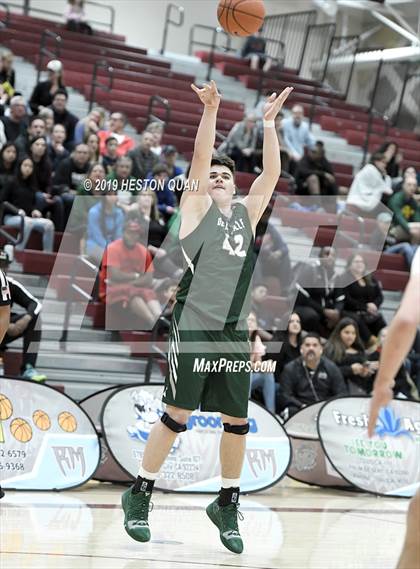 Thumbnail 3 in Oak Ridge vs. De La Salle (Rancho Mirage Holiday Invitational) photogallery.