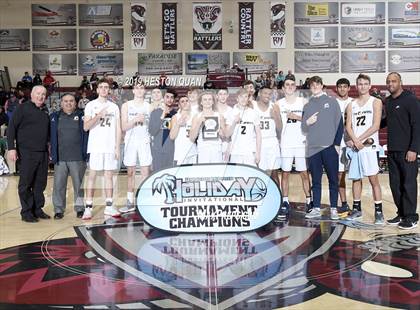 Thumbnail 2 in Oak Ridge vs. De La Salle (Rancho Mirage Holiday Invitational) photogallery.