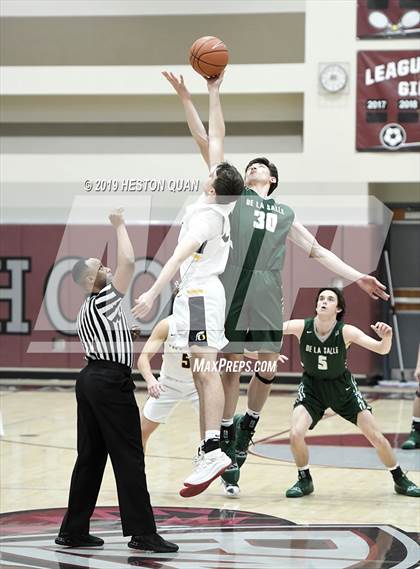 Thumbnail 1 in Oak Ridge vs. De La Salle (Rancho Mirage Holiday Invitational) photogallery.