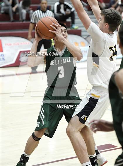 Thumbnail 1 in Oak Ridge vs. De La Salle (Rancho Mirage Holiday Invitational) photogallery.