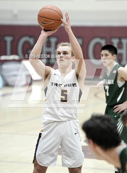 Thumbnail 3 in Oak Ridge vs. De La Salle (Rancho Mirage Holiday Invitational) photogallery.
