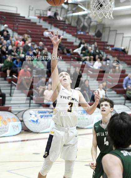 Thumbnail 1 in Oak Ridge vs. De La Salle (Rancho Mirage Holiday Invitational) photogallery.