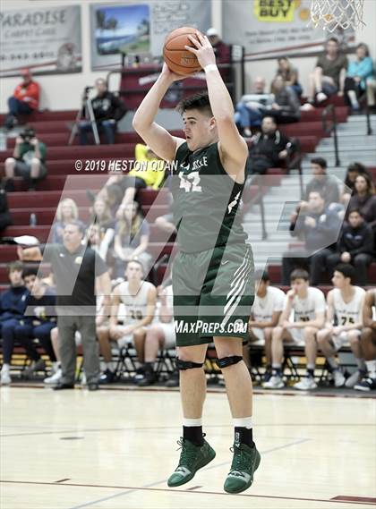 Thumbnail 2 in Oak Ridge vs. De La Salle (Rancho Mirage Holiday Invitational) photogallery.