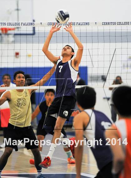 Thumbnail 3 in Cathedral vs. Bishop Montgomery (CIF SS D4 Final) photogallery.