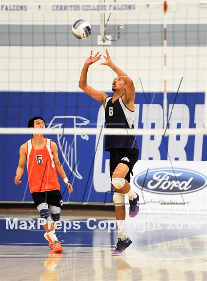 Thumbnail 1 in Cathedral vs. Bishop Montgomery (CIF SS D4 Final) photogallery.