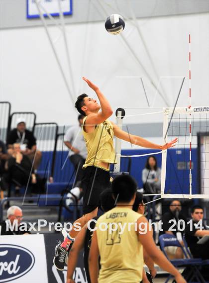Thumbnail 3 in Cathedral vs. Bishop Montgomery (CIF SS D4 Final) photogallery.