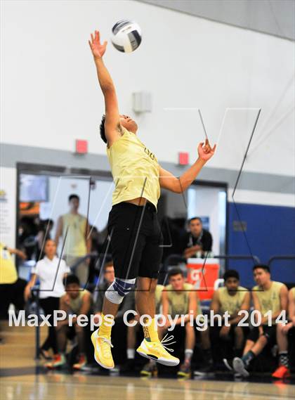 Thumbnail 3 in Cathedral vs. Bishop Montgomery (CIF SS D4 Final) photogallery.