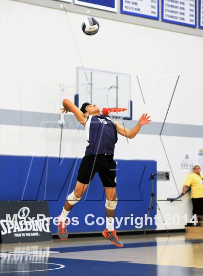 Thumbnail 3 in Cathedral vs. Bishop Montgomery (CIF SS D4 Final) photogallery.