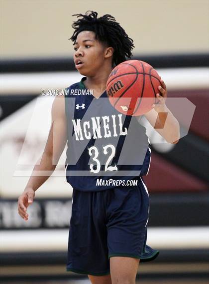Thumbnail 3 in McNeil @ Round Rock photogallery.