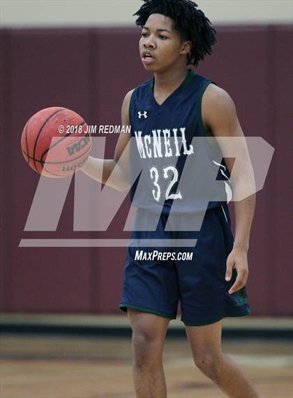 Thumbnail 3 in McNeil @ Round Rock photogallery.