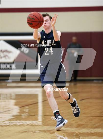 Thumbnail 3 in McNeil @ Round Rock photogallery.