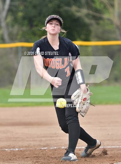 Thumbnail 1 in Douglas vs. Oakdale (Pre-Season T.O.C.) photogallery.