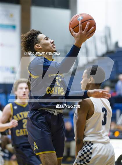 Thumbnail 3 in Althoff Catholic vs. Belleville East photogallery.