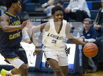 Thumbnail 3 in Althoff Catholic vs. Belleville East photogallery.
