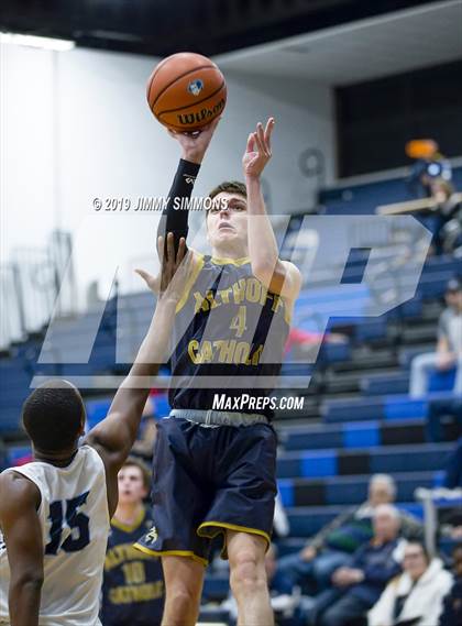 Thumbnail 1 in Althoff Catholic vs. Belleville East photogallery.