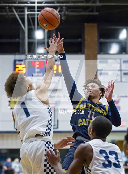Thumbnail 1 in Althoff Catholic vs. Belleville East photogallery.