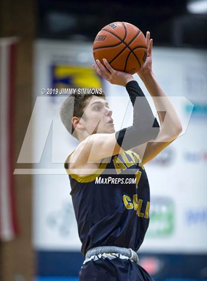 Thumbnail 1 in Althoff Catholic vs. Belleville East photogallery.