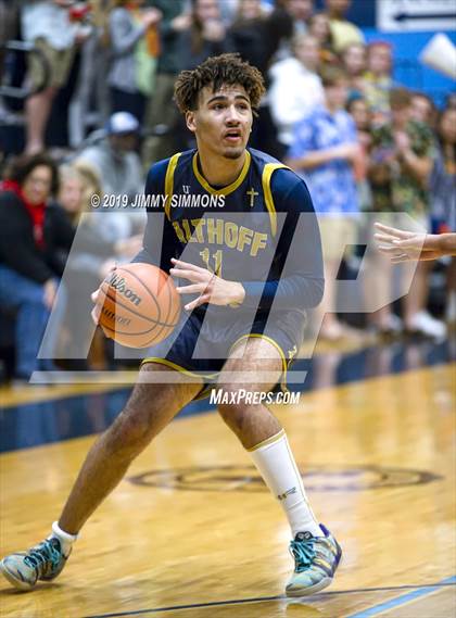 Thumbnail 3 in Althoff Catholic vs. Belleville East photogallery.