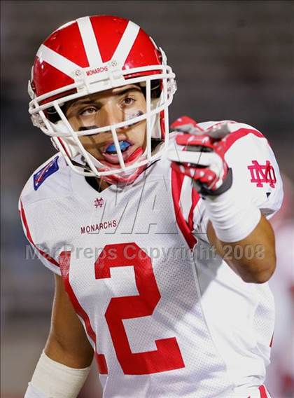 Thumbnail 2 in Carson vs. Mater Dei photogallery.