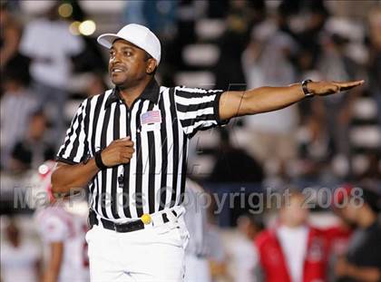 Thumbnail 2 in Carson vs. Mater Dei photogallery.