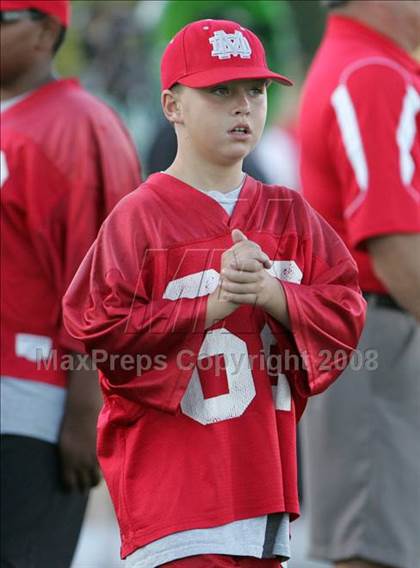 Thumbnail 1 in Carson vs. Mater Dei photogallery.
