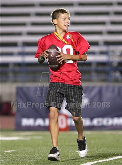 Thumbnail 1 in Carson vs. Mater Dei photogallery.