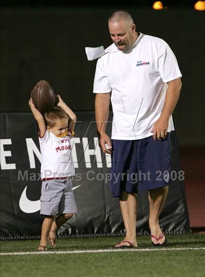 Thumbnail 2 in Carson vs. Mater Dei photogallery.