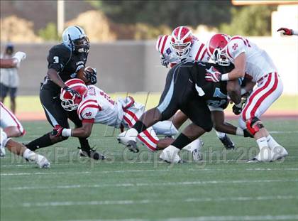 Thumbnail 3 in Carson vs. Mater Dei photogallery.