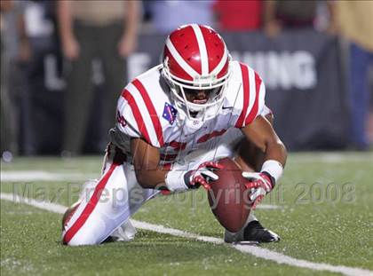 Thumbnail 2 in Carson vs. Mater Dei photogallery.