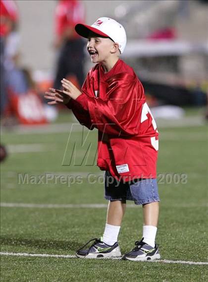 Thumbnail 3 in Carson vs. Mater Dei photogallery.