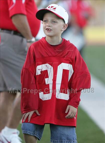 Thumbnail 2 in Carson vs. Mater Dei photogallery.