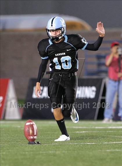 Thumbnail 2 in Carson vs. Mater Dei photogallery.
