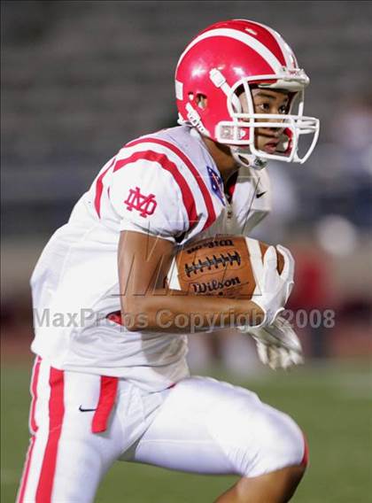 Thumbnail 1 in Carson vs. Mater Dei photogallery.