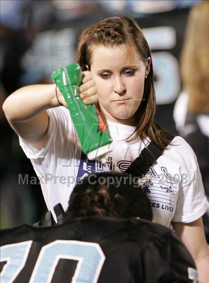 Thumbnail 1 in Carson vs. Mater Dei photogallery.