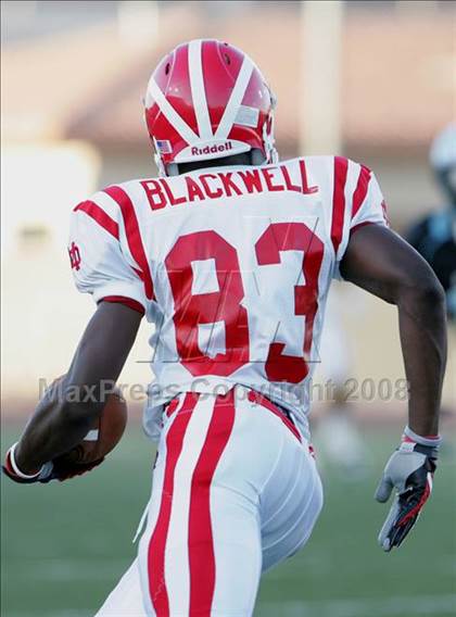 Thumbnail 2 in Carson vs. Mater Dei photogallery.