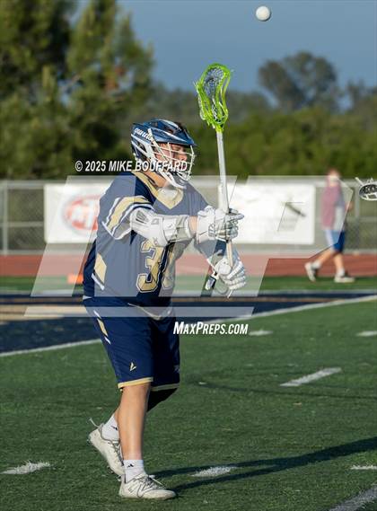 Thumbnail 2 in Dos Pueblos vs El Segundo (CIF-SS D2 Round 2 Playoff) photogallery.