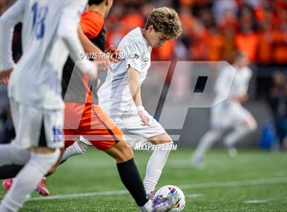 Thumbnail 2 in Grant @ Beaverton (OSAA 6A Final) photogallery.