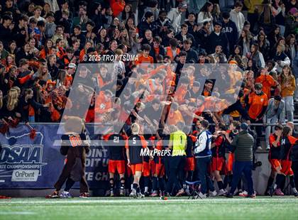 Thumbnail 1 in Grant @ Beaverton (OSAA 6A Final) photogallery.