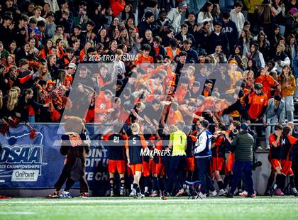 Thumbnail 2 in Grant @ Beaverton (OSAA 6A Final) photogallery.