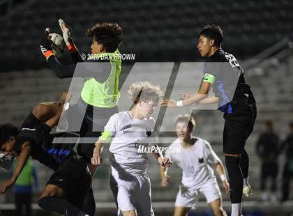 Thumbnail 3 in North Mesquite vs. Heritage (UIL 5A D1 Regional Semis) photogallery.